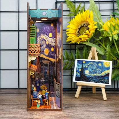 Van Gogh’s World - Book Nook