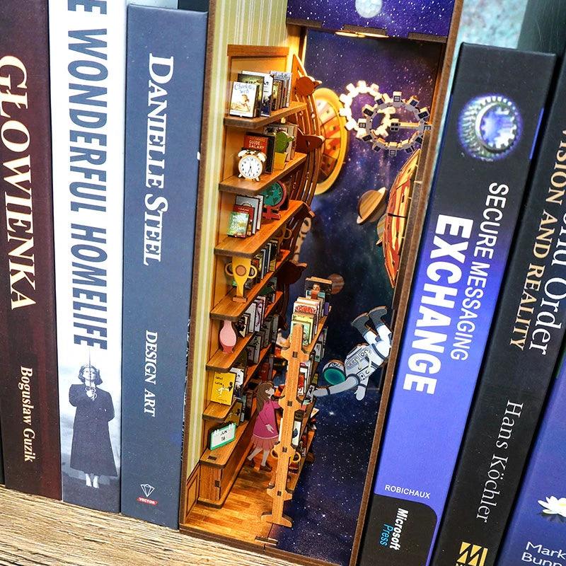 Interstellar - Book Nook - woodbli